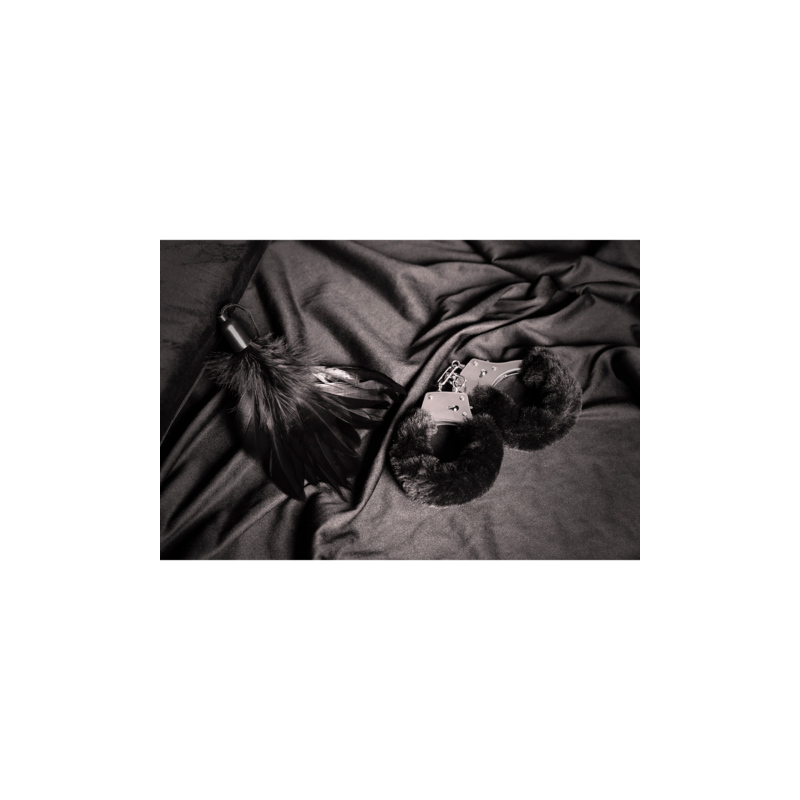 Furry Metal Hand Cuffs | Black