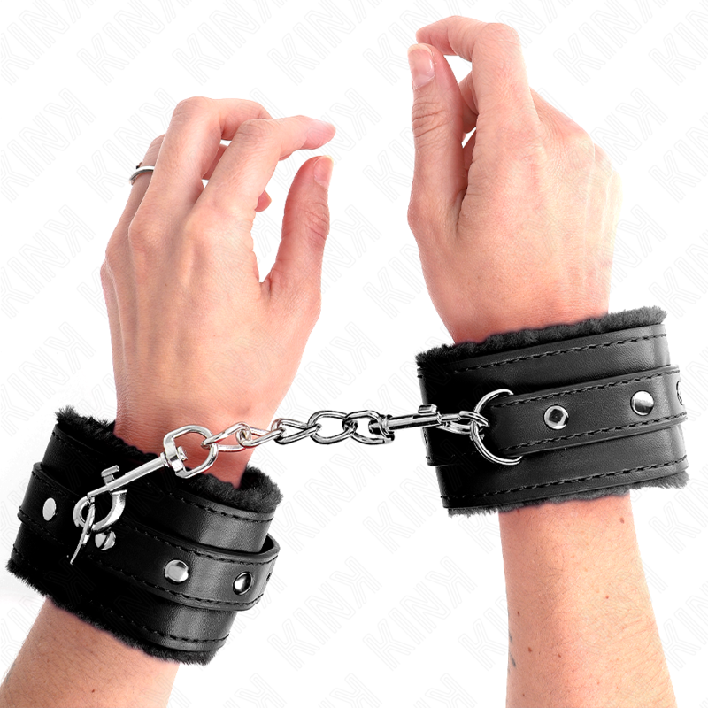 Kink | Fur Lined Wrist Restrains | Black